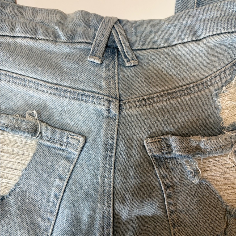 #200 Good American Light Blue Ripped Straight Leg Jeans. Excellent Condition. - Picture 6 of 14